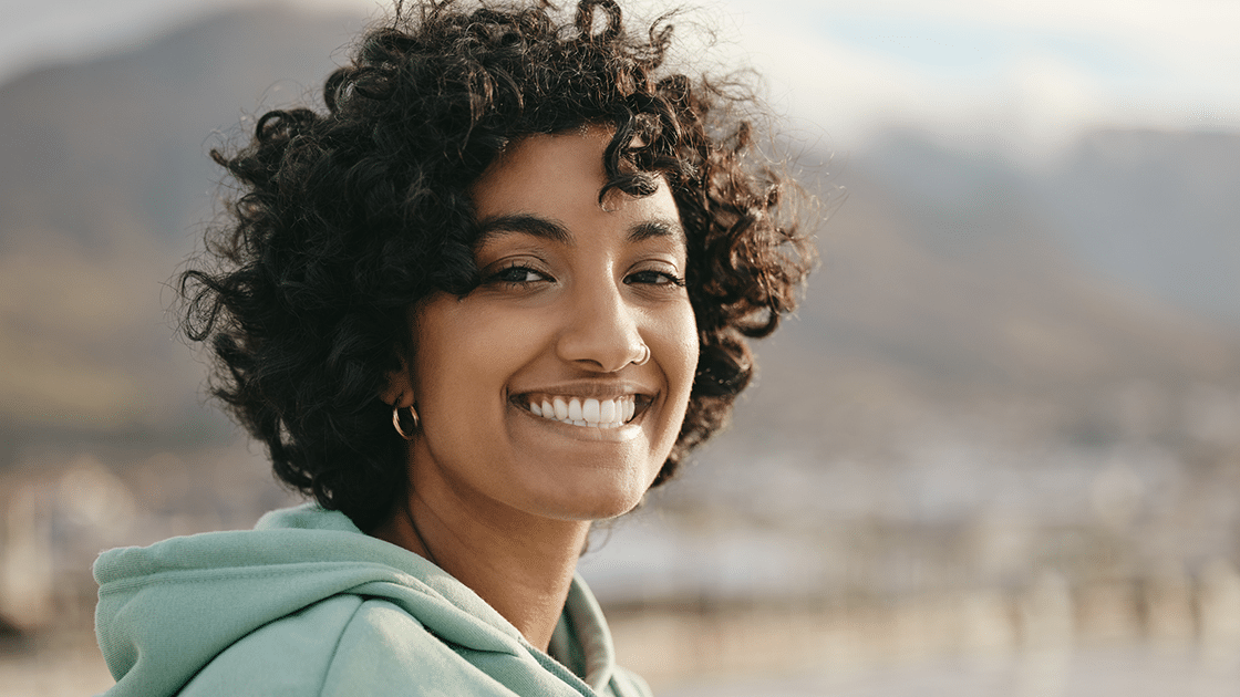 Lady In Green Beautiful Smile 